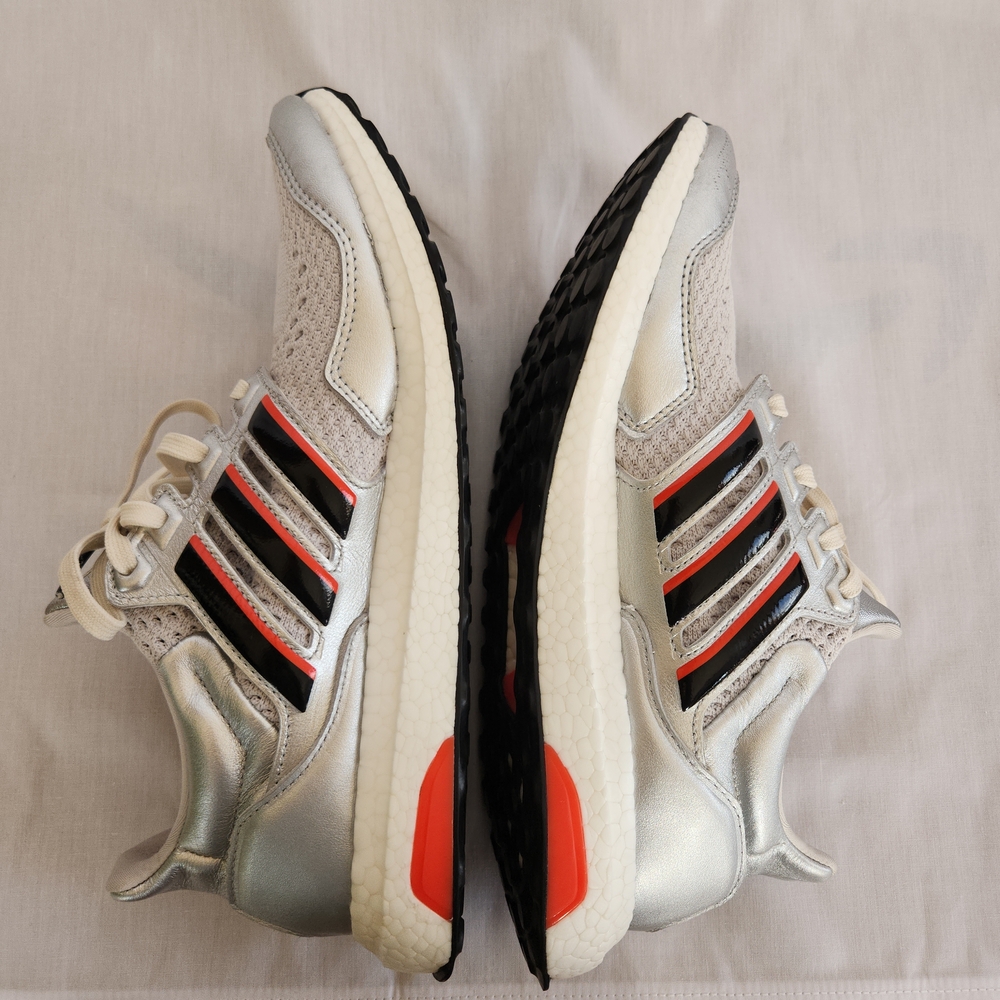 Disney adidas Men's Silver Black Red Ultraboost sz 9 men 10 women - Picture 11 of 14